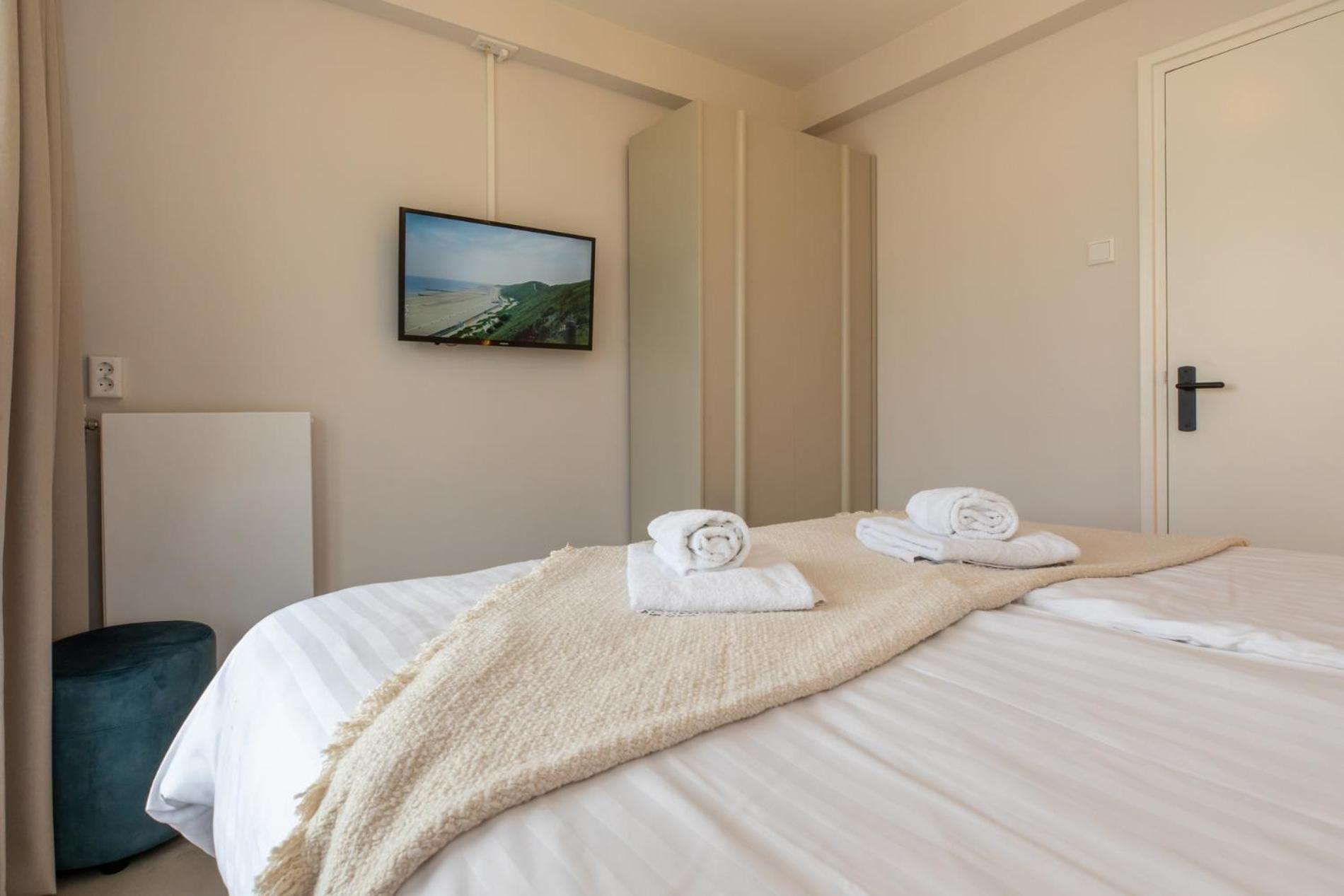 Welcome In - Appartementen Kurhaus - Nieuwstraat 1 Zoutelande, Nabij Strand, Terras, Sauna Extérieur photo